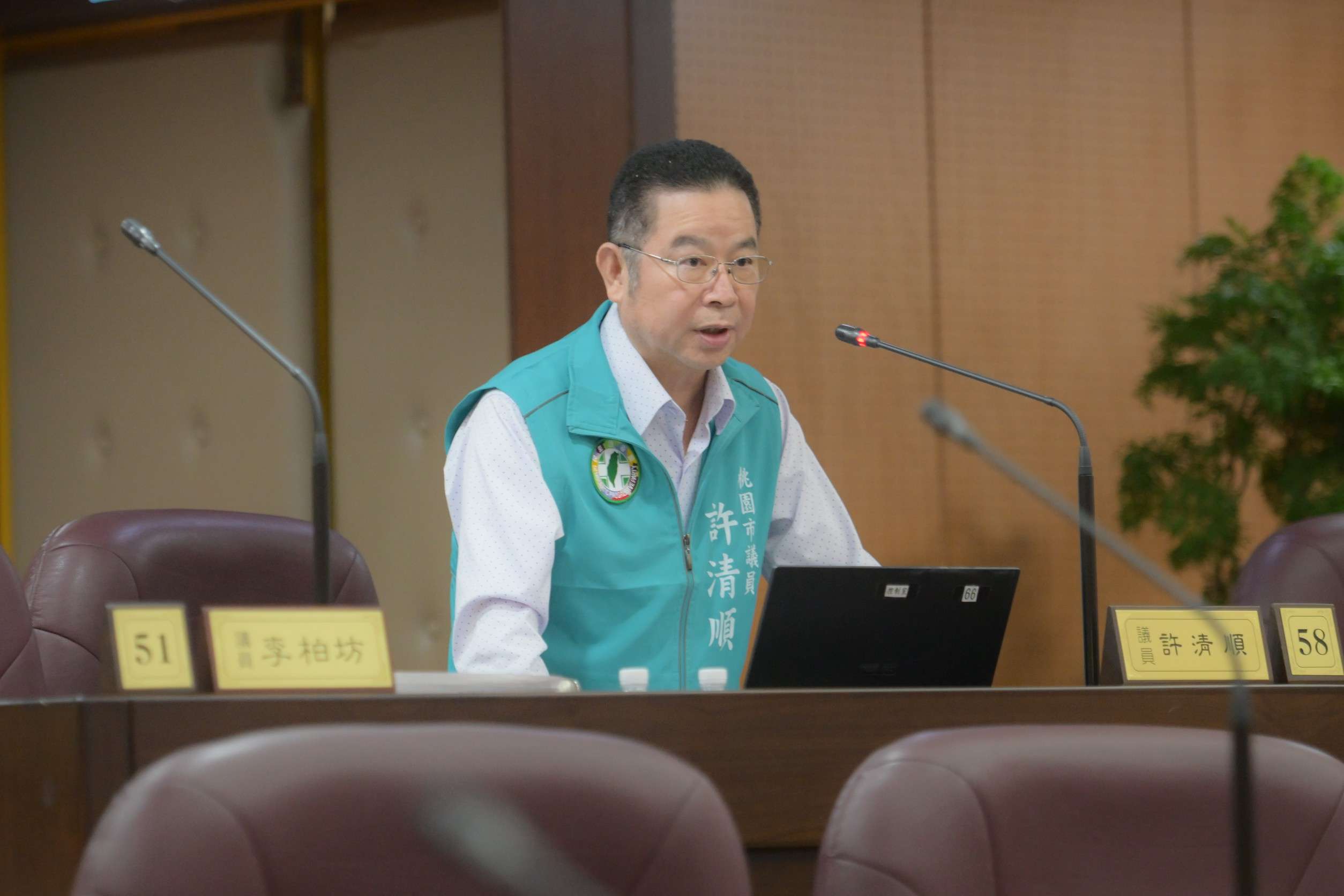 非洲豬瘟補助未納入外攤商 許清順籲市府從寬認定 eb6202c7a074a2afa56bf2b5ed10f1b7e39d466