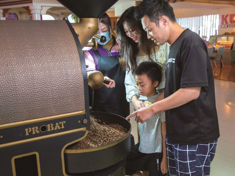 圖文:酷咖啡(KU COFFEE)不僅是時尚咖啡館,更是全國首座以咖啡為主題的「咖啡博覽館」常設展。