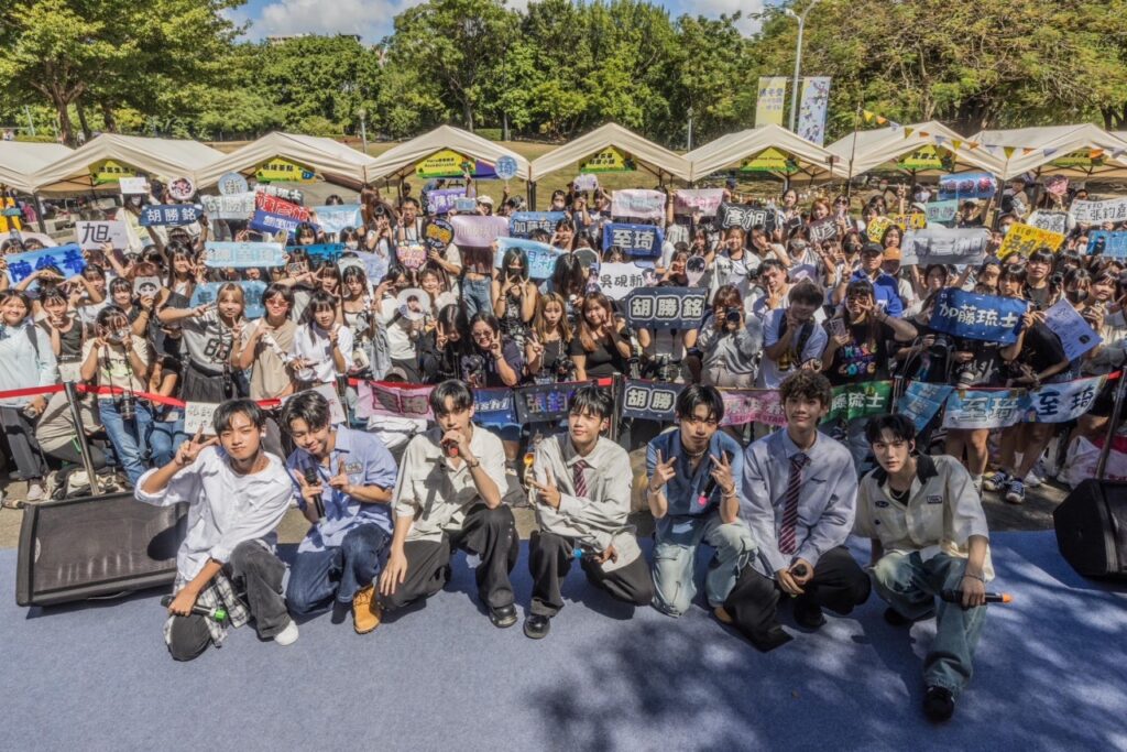 自綠生活節》F.F.O熱力開唱 大霈化身自綠生活大使! | 索引新聞 INDEX News 人氣男團 F.F.O 為自綠生活節開唱,現場聚集大批熱情粉絲。(圖/今周刊提供)