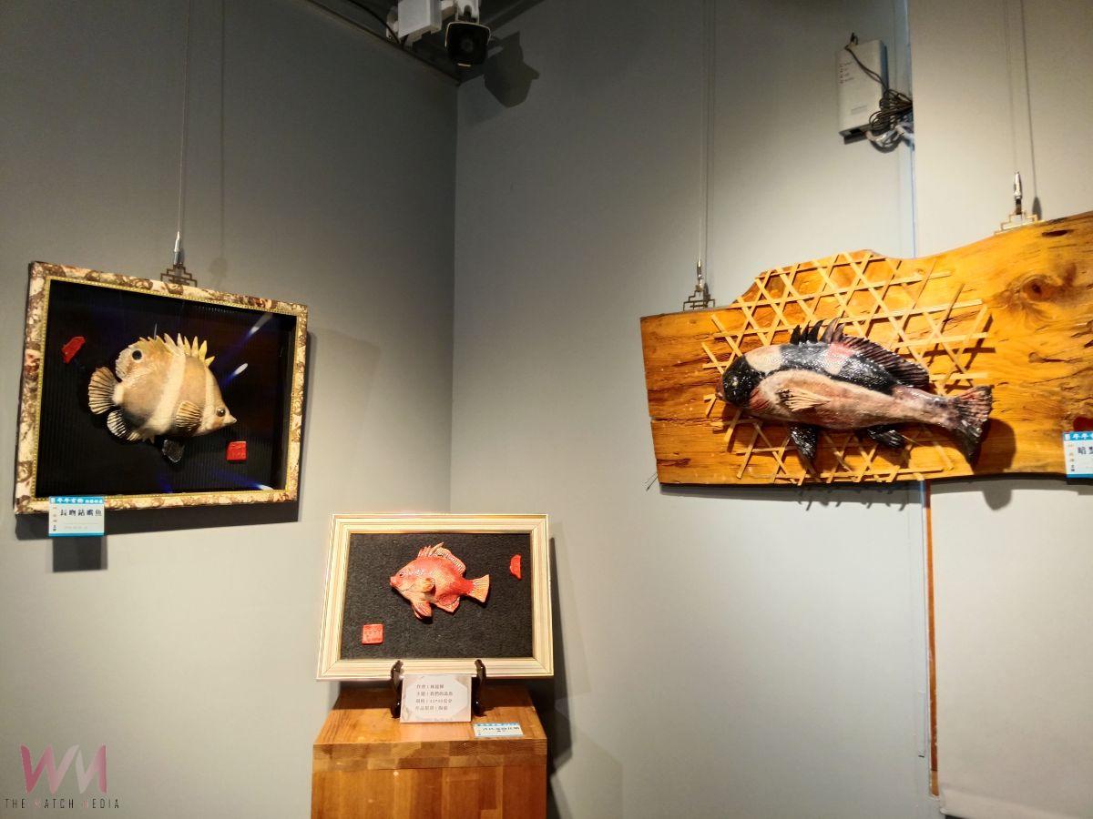 (有影片)/北港工藝坊推出林昆輝陶藝工藝展 陶魚姿態栩栩如生、再現海洋之美 - https://www.watchmedia01.com