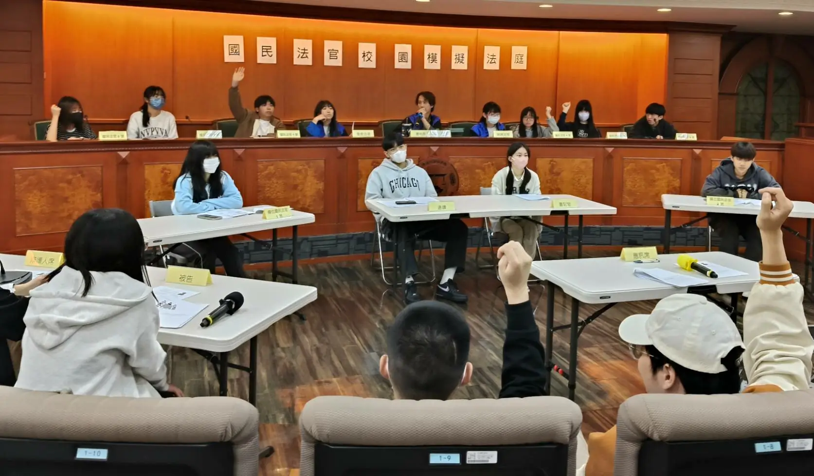 安樂高中從課程的事前準備、實體上課、成果報告、到自主學習的每一個階段,都是希望能盡早協助高中學子找出自己未來有興趣的項目並發展出一些成果,能與東吳人文社會學院的合作,就是希望課程開設、學習資源及生涯輔導等各面向有更密切且務實的合作與分享,雙方師生共同合作、學習與成長。