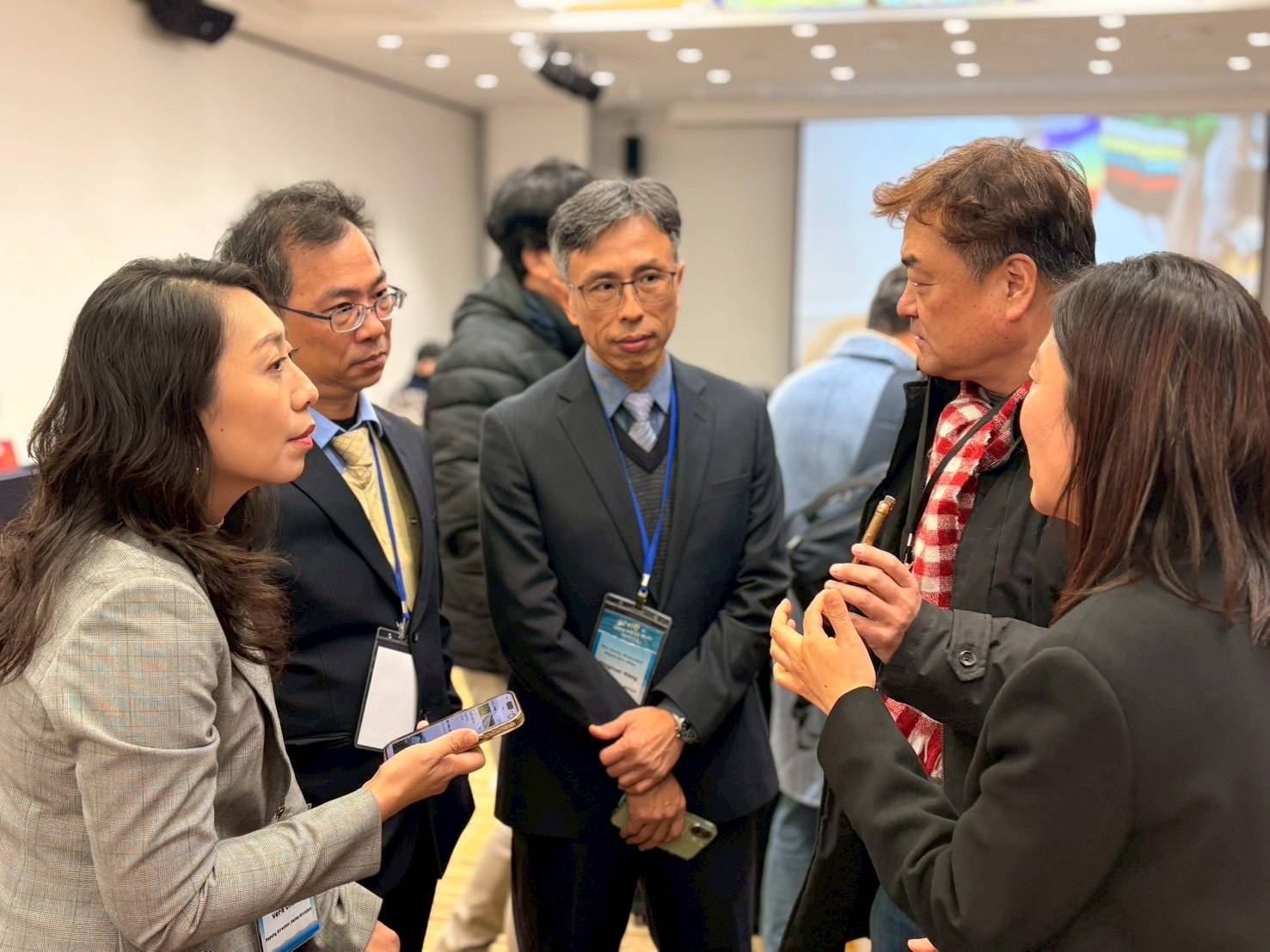 宜蘭縣政府及隨團觀光業者與釜山地區旅行社交流洽談，針對旅遊產品、市場需求與合作模式交換意見，促進台韓觀光合作。圖/宜蘭縣政府提供