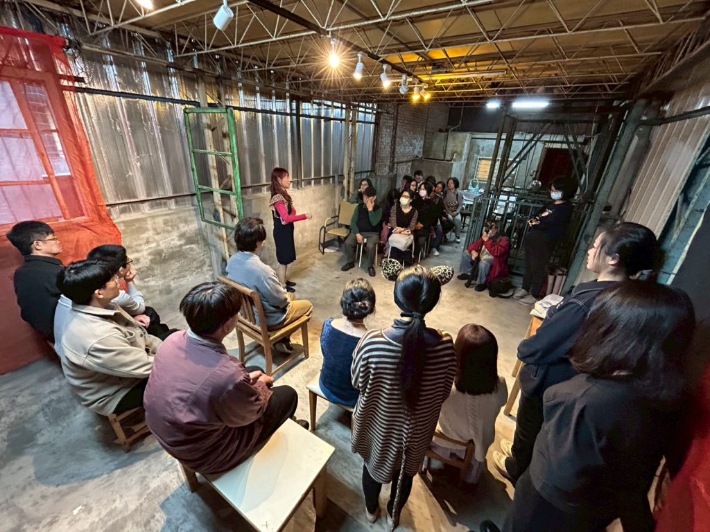 亞書藝所小劇場演畢座談 - 報新聞 Mega News