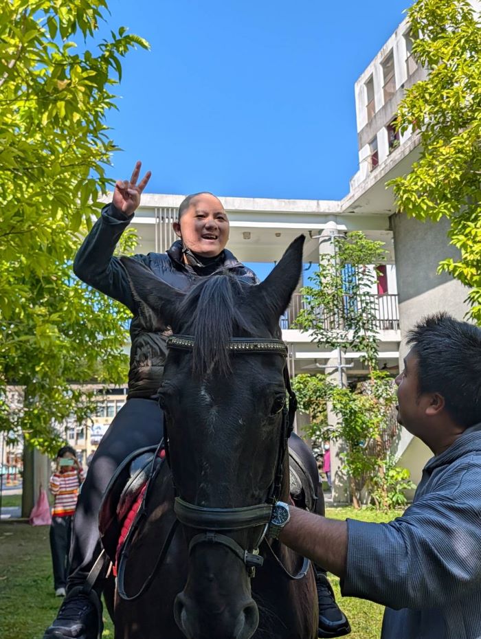 《圖說》公傷官兵李志翔跨越傷痛、重返榮耀！〈板橋榮家提供〉