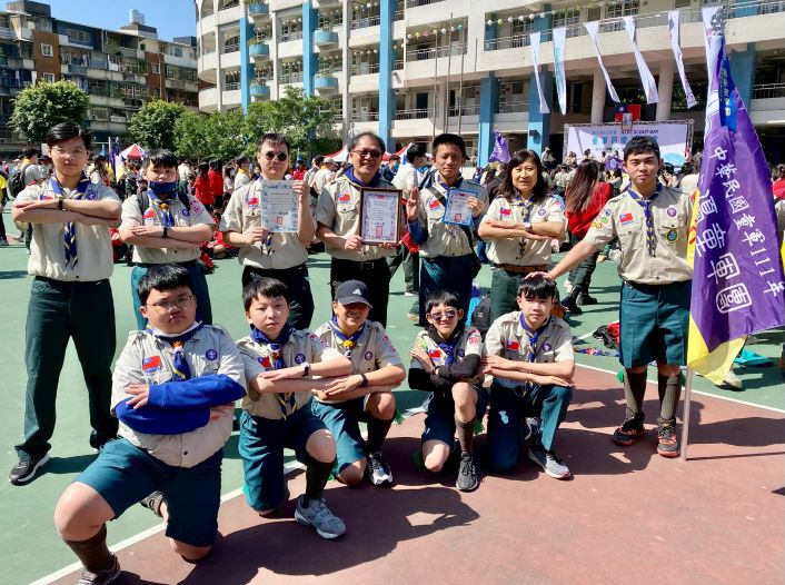 《圖說》三民高中111年獲頒中華民國童軍總會績優童軍團獎。〈教育局提供〉