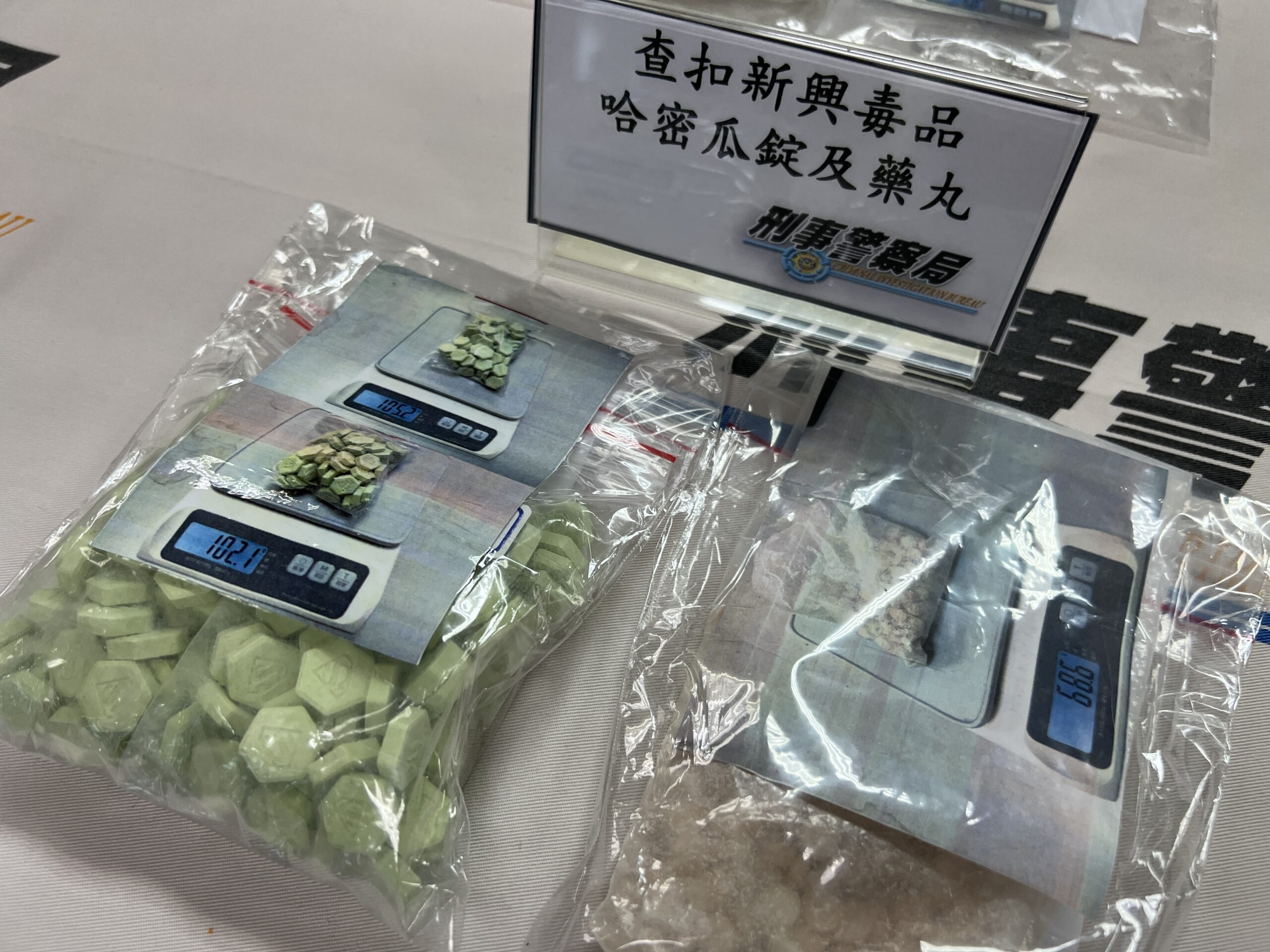 大溪百吉國小畢業生划SUP領證書 蘇俊賓「落水」笑喊最棒回憶 IMG 5006 scaled