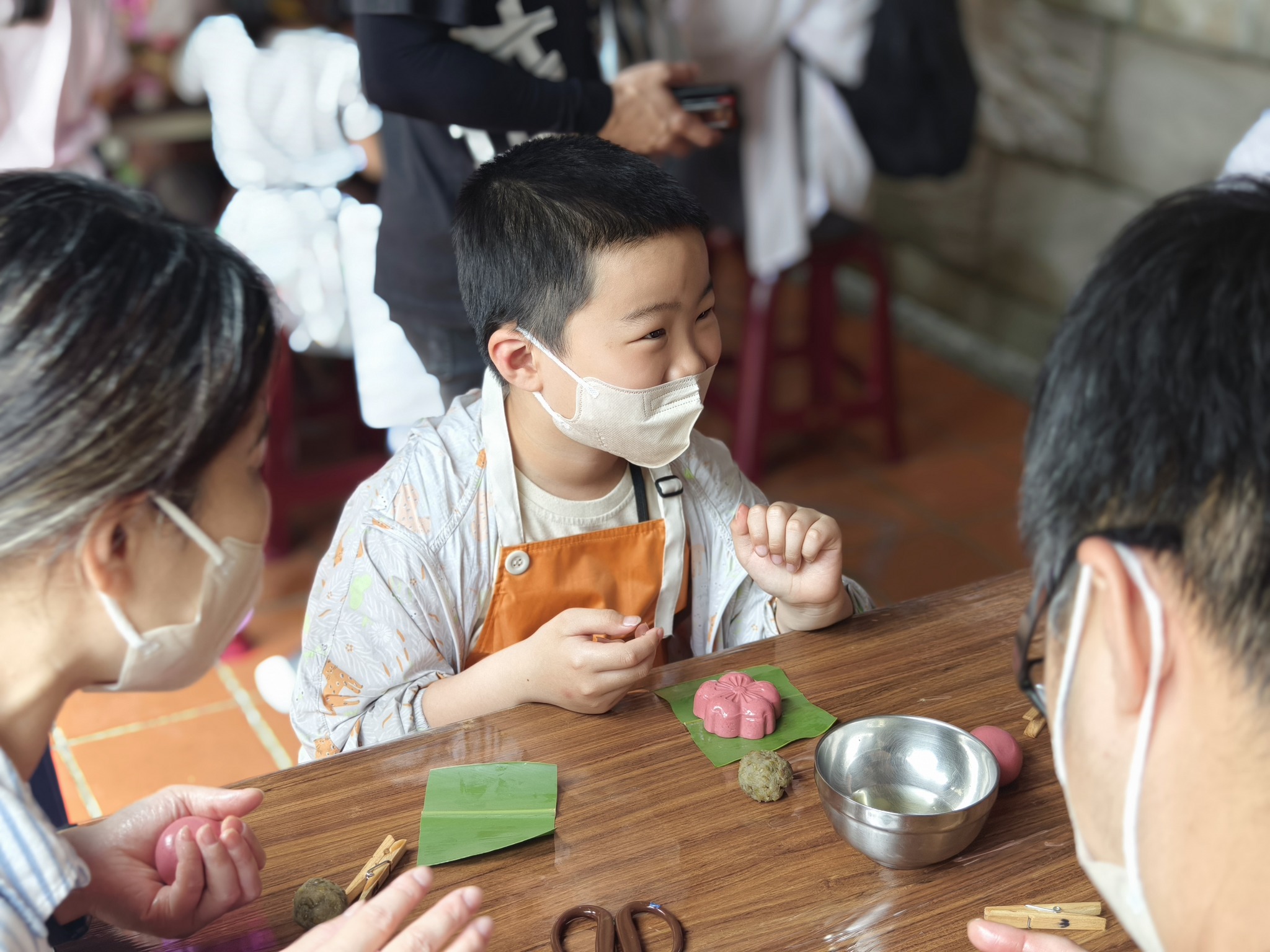 親子共同製作客家粄食，感受客家粄食文化魅力