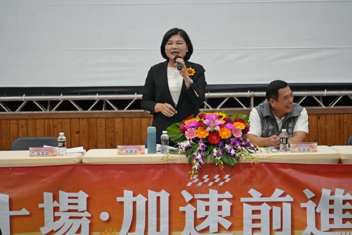 長張麗善表示,明年起將實施65歲以上長者健保費由縣府全額負擔,以及國中小學生下學年度開始免費營養午餐等政策,持續提升鄉親福祉。