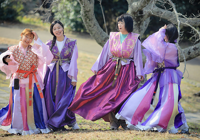 位於近鐵飛鳥站前的「飛鳥觀光協會」，提供古代服飾租借服務。